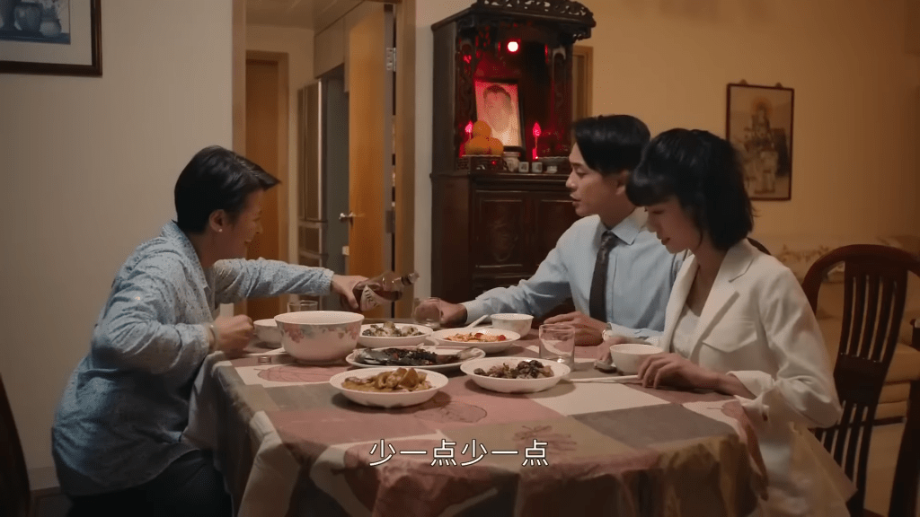 蔡思貝與伯母黎燕珊串通。